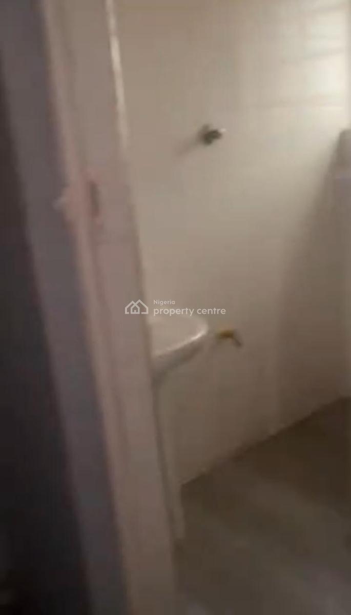 Lovely 2 Bedroom Flat, Off Johnson Bustop, Ijesha, Surulere, Lagos, Flat / Apartment for Rent