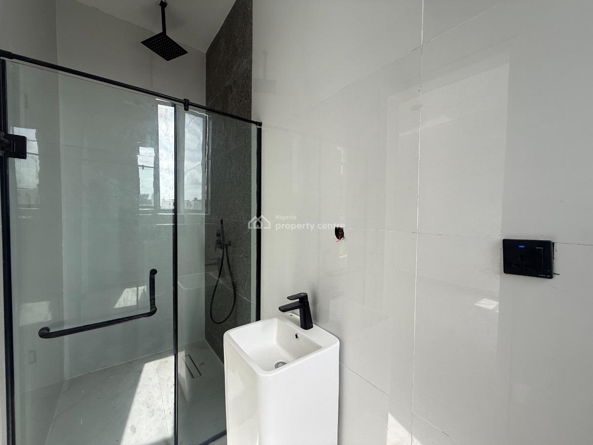 5 Bedroom Terrace Available, Lekki Phase 1, Lekki, Lagos, Terraced Duplex for Sale