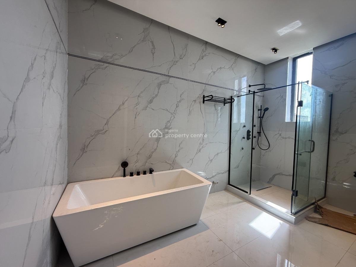 5 Bedroom Terrace Available, Lekki Phase 1, Lekki, Lagos, Terraced Duplex for Sale