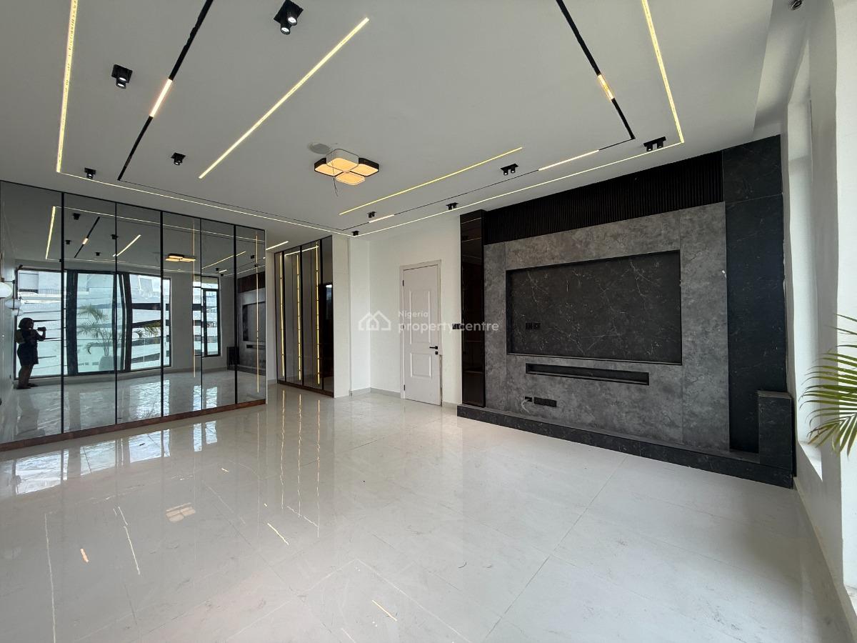 5 Bedroom Terrace Available, Lekki Phase 1, Lekki, Lagos, Terraced Duplex for Sale