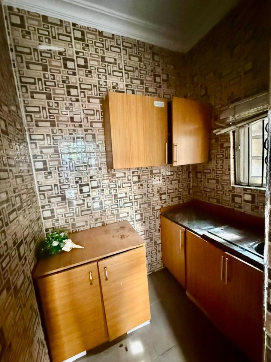 Just in! Fastest Fingers, U3 Estate, Lekki Phase 1, Lekki, Lagos, Mini Flat (room and Parlour) for Rent