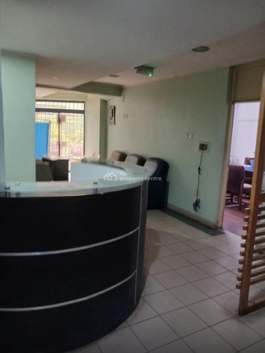 a Well Structured Hospital on 3floors on 3558sqm Land, Southwest, Ikoyi, Lagos, Commercial Property for Sale