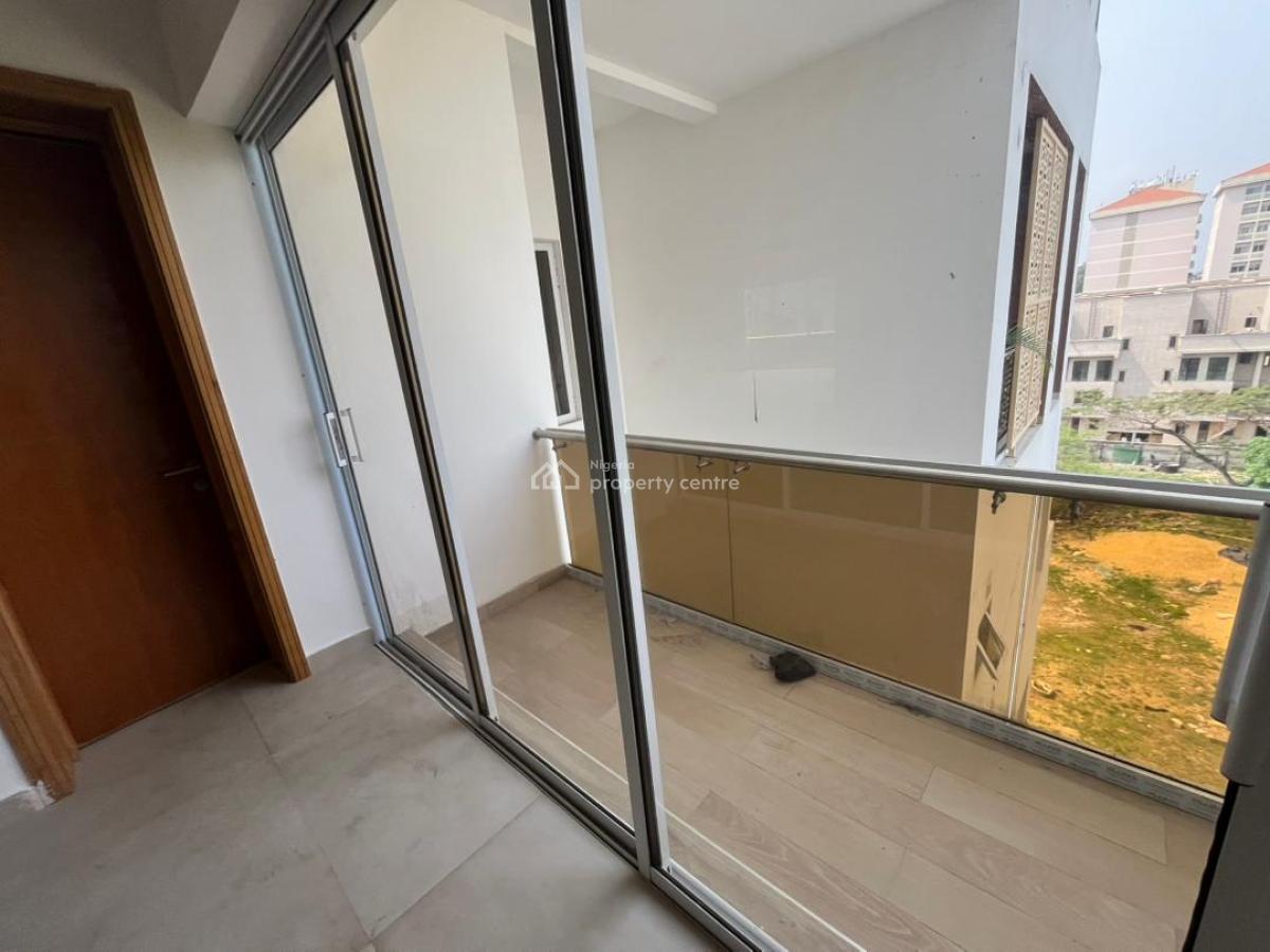 an Upscale Serviced 3-bedroom, Old Ikoyi, Ikoyi, Lagos, Flat / Apartment for Rent