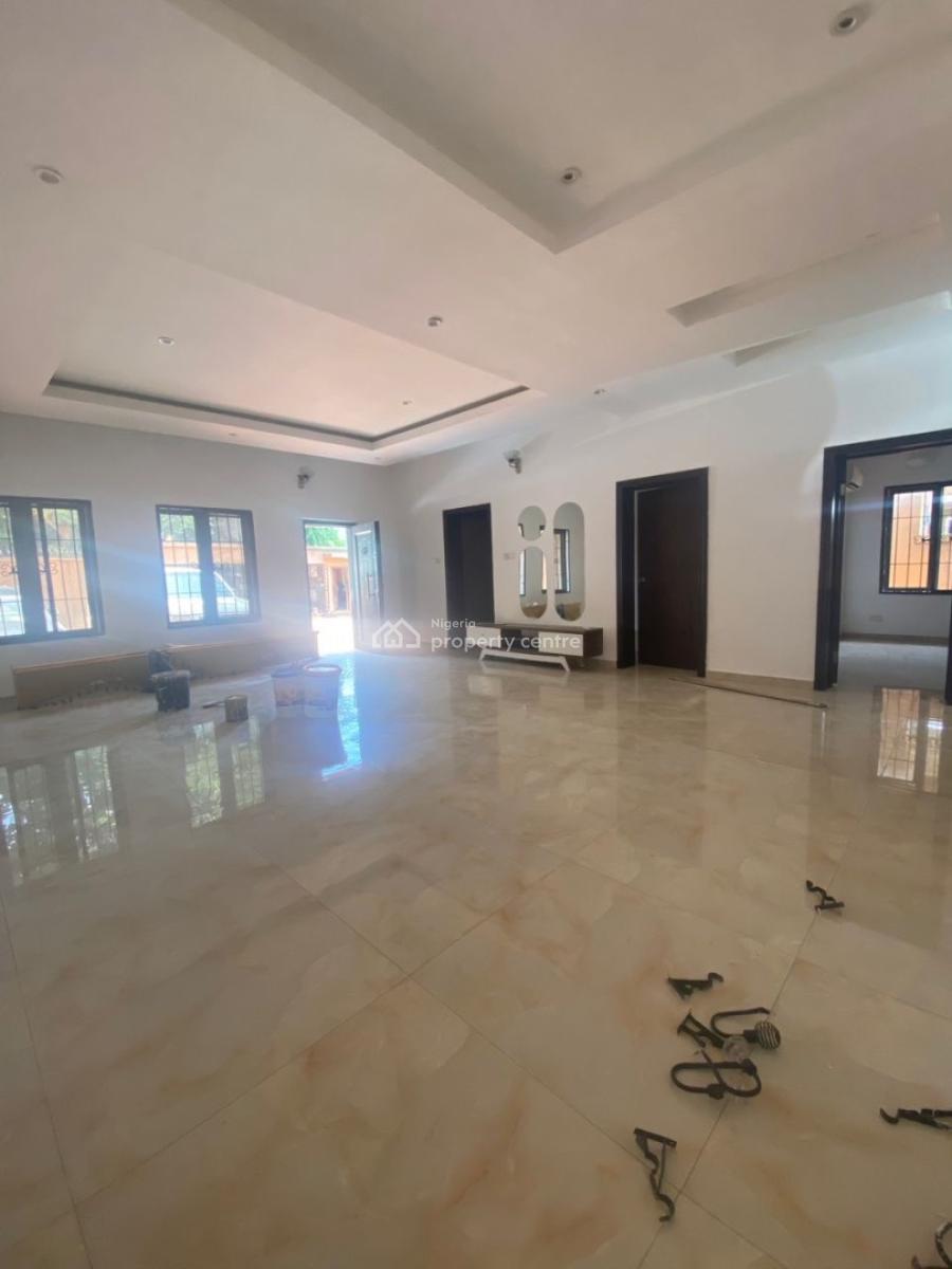 Serviced Three Bedrooms Flat, Lekki Phase 1, Lekki, Lagos, Flat / Apartment for Rent