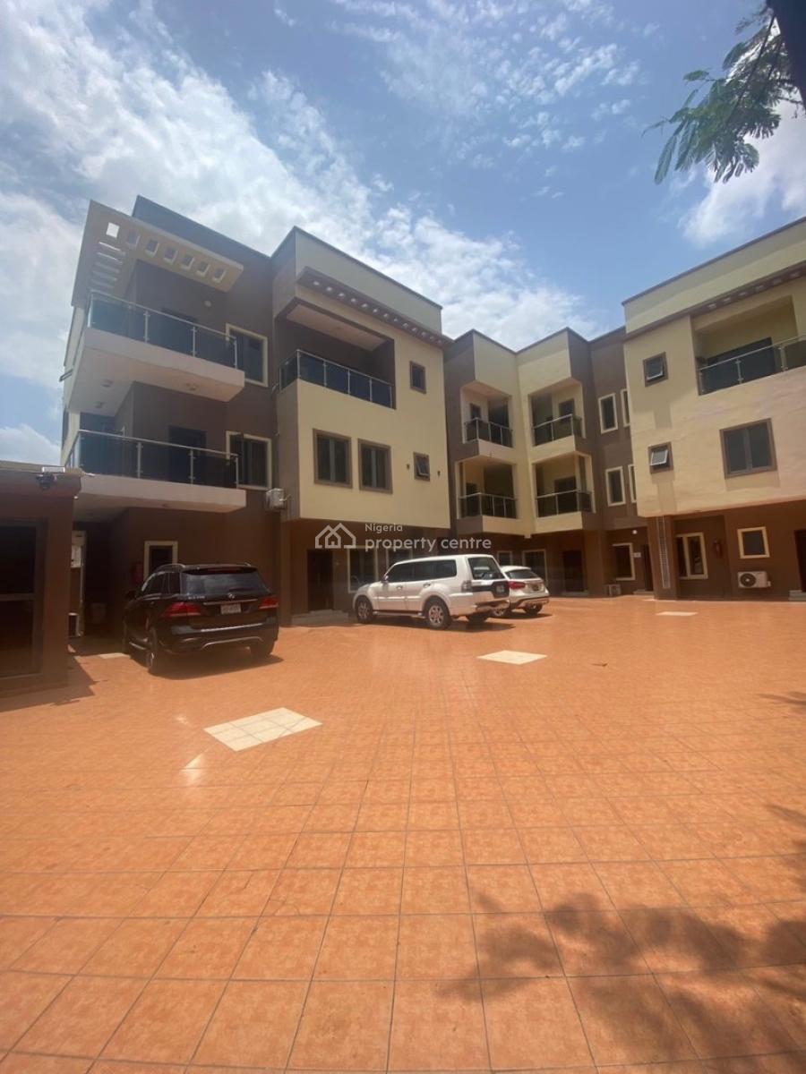 Serviced Three Bedrooms Flat, Lekki Phase 1, Lekki, Lagos, Flat / Apartment for Rent