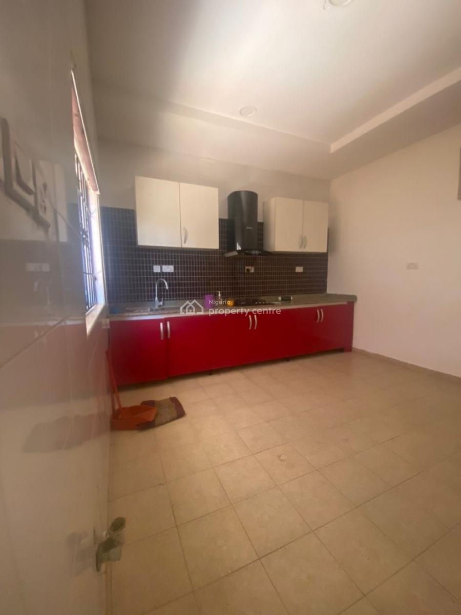 Serviced Three Bedrooms Flat, Lekki Phase 1, Lekki, Lagos, Flat / Apartment for Rent