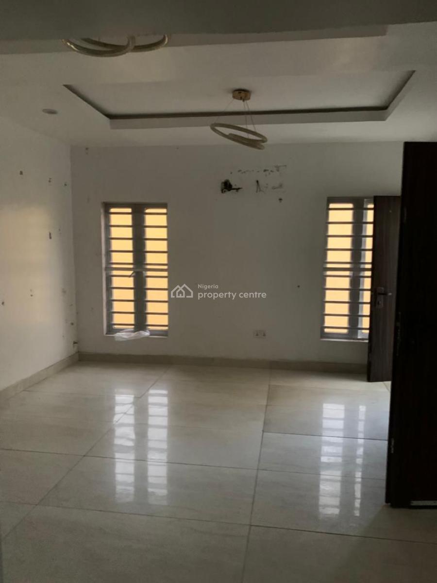 Renovated 2 Bedroom Apartment, Orchid Road, Lekki, Lagos, Flat / Apartment for Rent