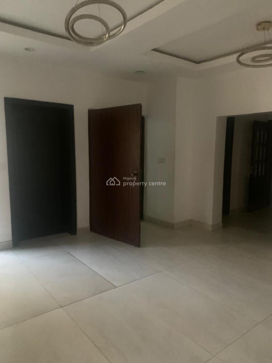 Renovated 2 Bedroom Apartment, Orchid Road, Lekki, Lagos, Flat / Apartment for Rent
