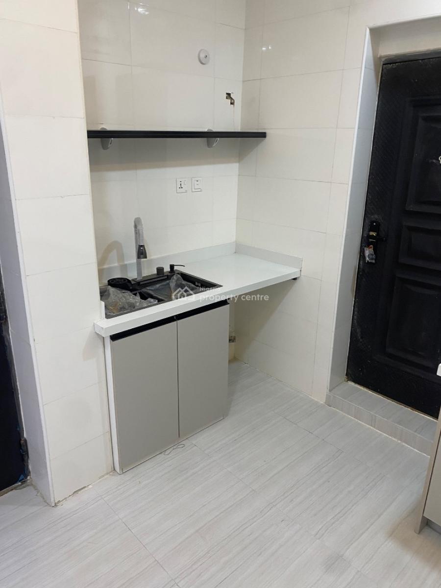 Luxury 2-bedroom Apartment + Bq, Lekki Phase 1, Lekki, Lagos, Flat / Apartment for Sale