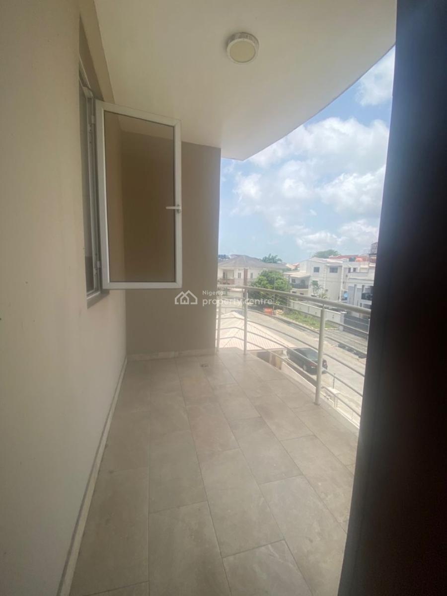 Serviced 3 Bedroom Flat with Bq, Lekki Phase 1, Lekki, Lagos, Flat / Apartment for Rent