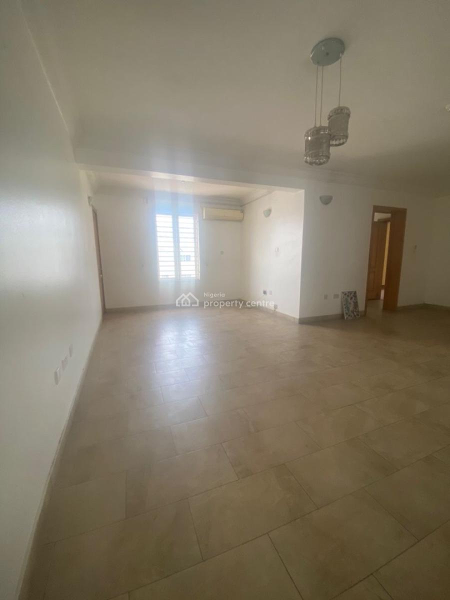Serviced 3 Bedroom Flat with Bq, Lekki Phase 1, Lekki, Lagos, Flat / Apartment for Rent