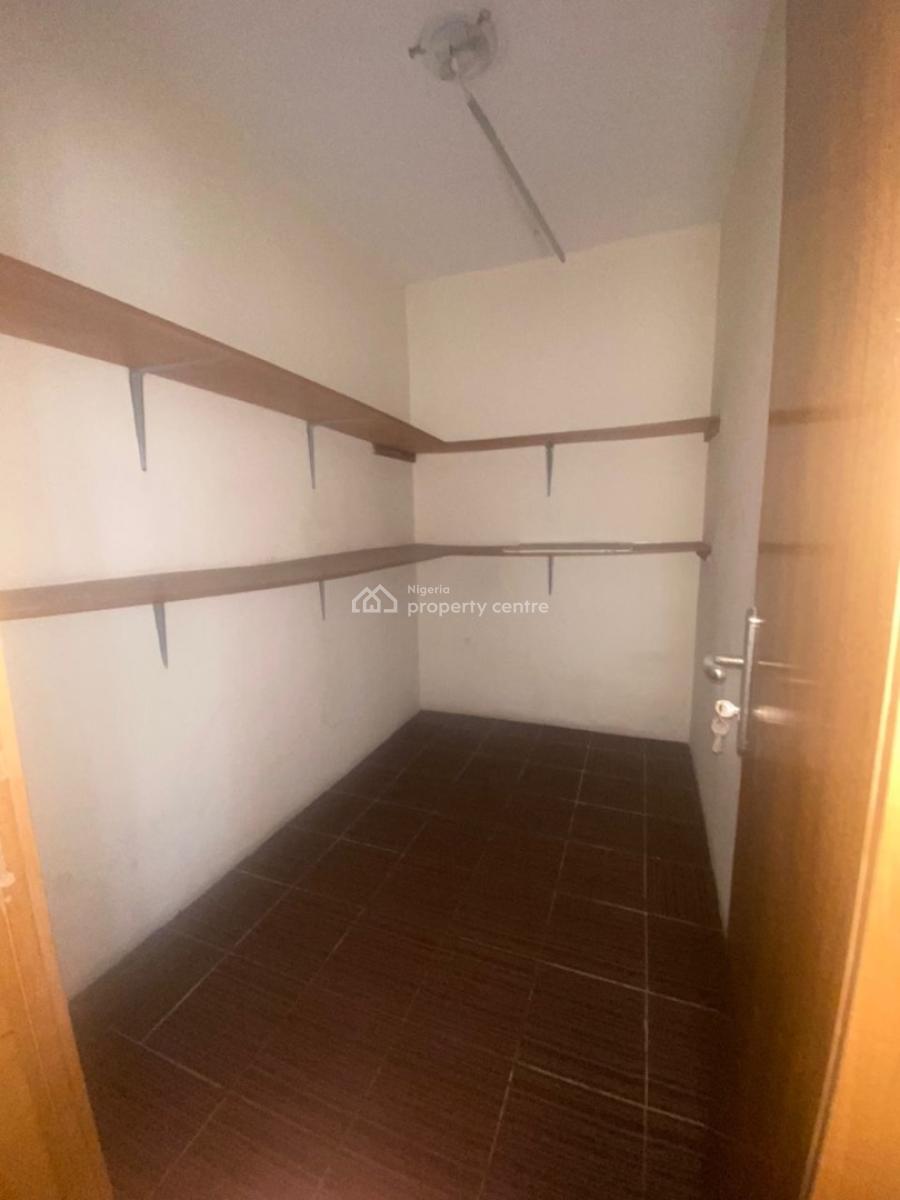 Serviced 3 Bedroom Flat with Bq, Lekki Phase 1, Lekki, Lagos, Flat / Apartment for Rent