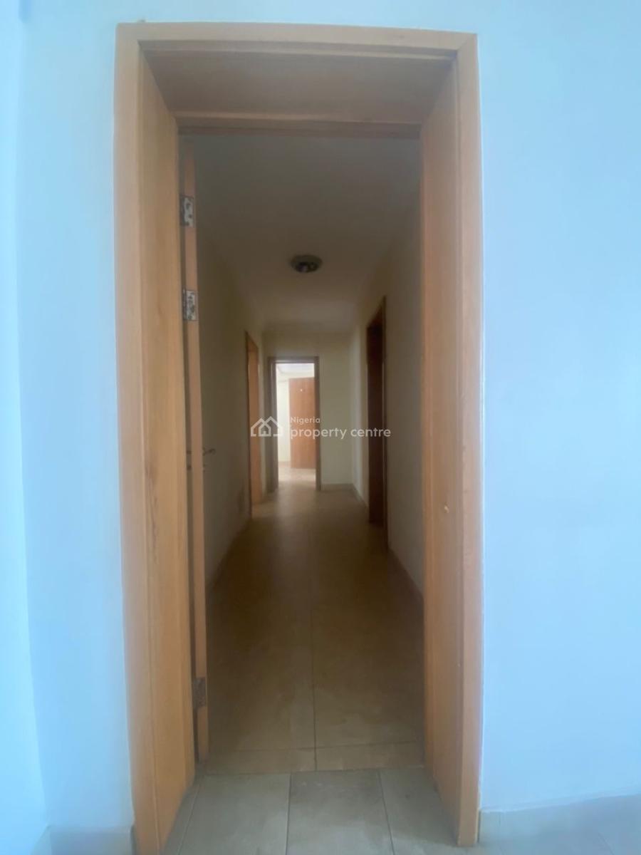Serviced 3 Bedroom Flat with Bq, Lekki Phase 1, Lekki, Lagos, Flat / Apartment for Rent