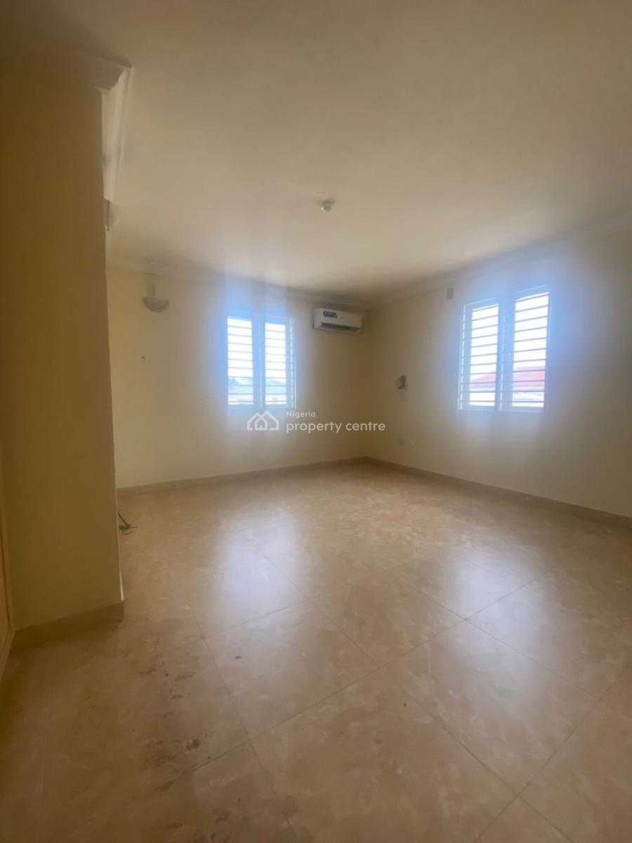 Serviced 3 Bedroom Flat with Bq, Lekki Phase 1, Lekki, Lagos, Flat / Apartment for Rent