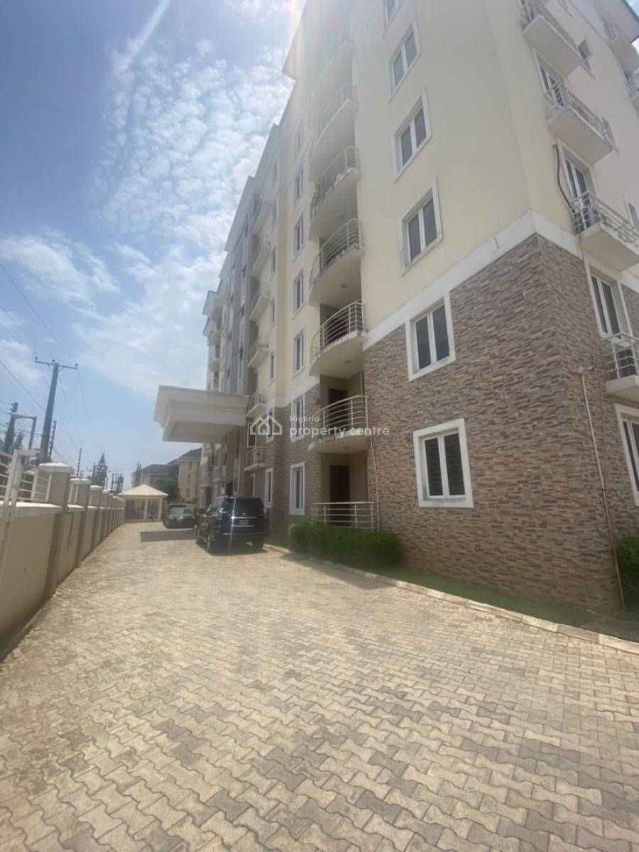 Serviced 3 Bedroom Flat with Bq, Lekki Phase 1, Lekki, Lagos, Flat / Apartment for Rent