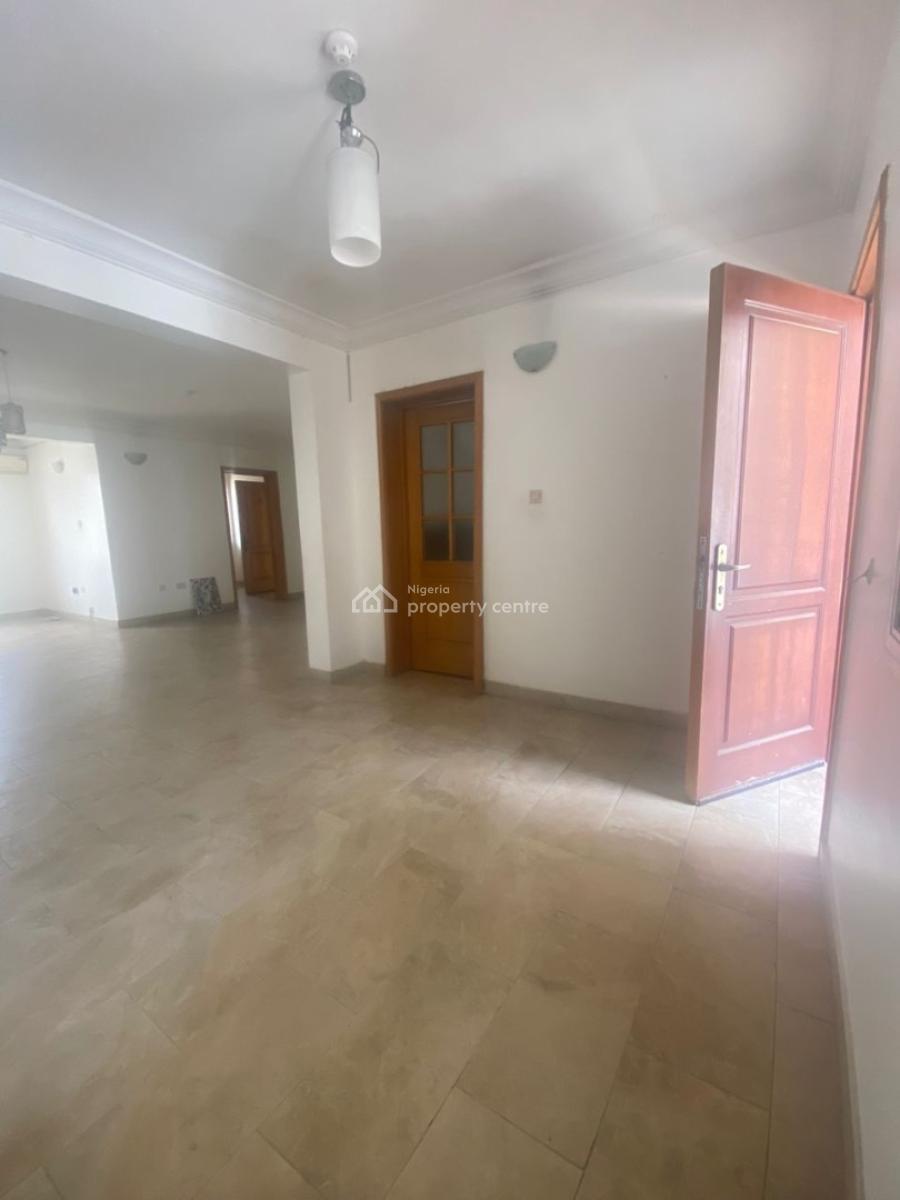 Serviced 3 Bedroom Flat with Bq, Lekki Phase 1, Lekki, Lagos, Flat / Apartment for Rent