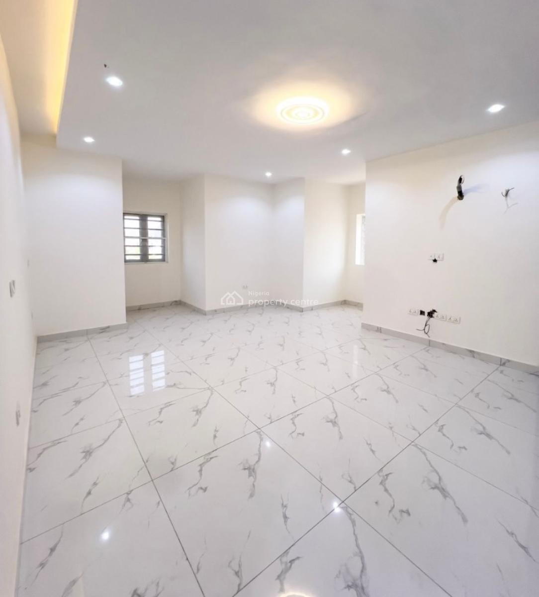 Distress 7 Bedroom Mansion, Efab Metropolis Estate, Karsana, Abuja, Detached Duplex for Sale