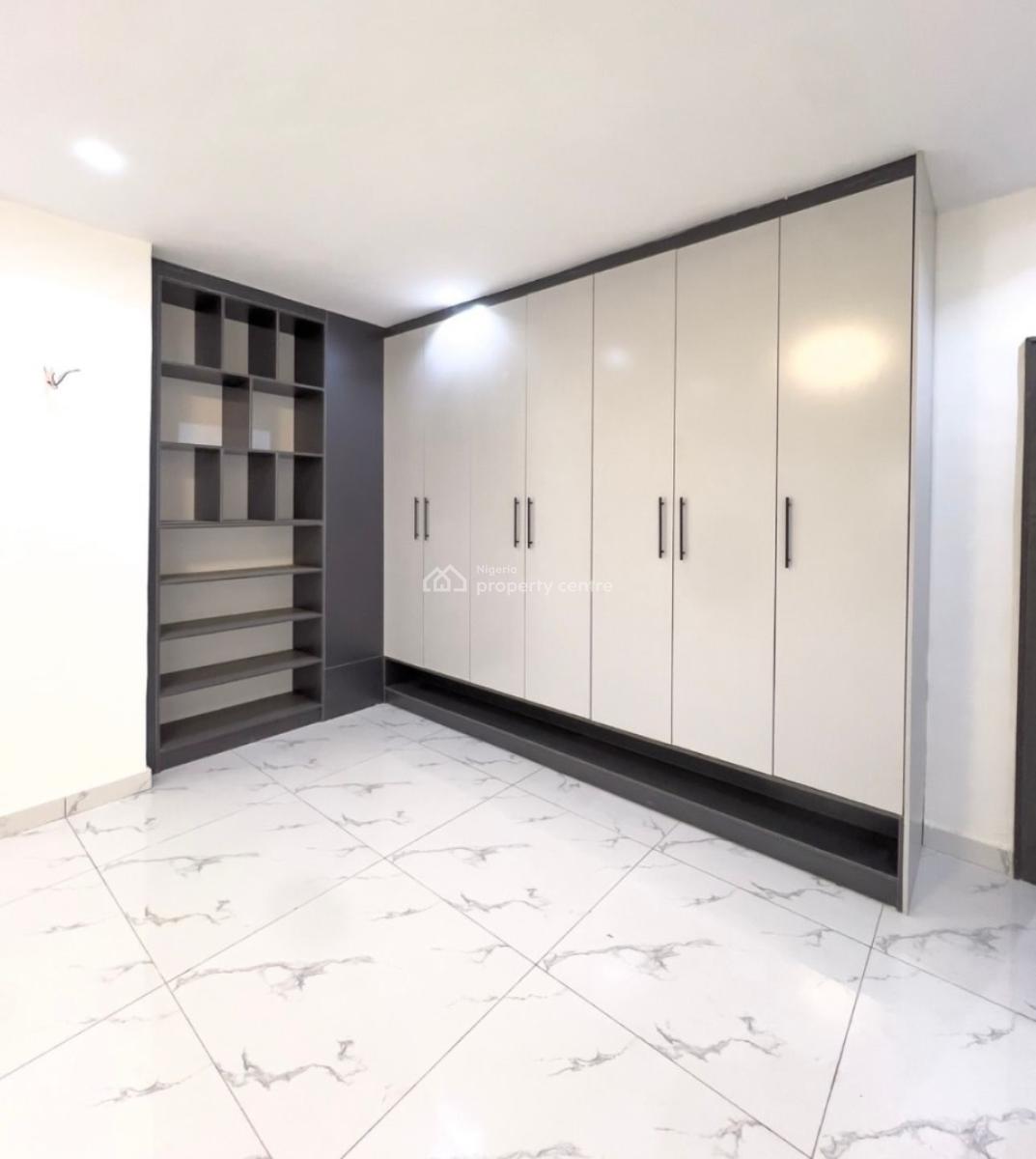 Distress 7 Bedroom Mansion, Efab Metropolis Estate, Karsana, Abuja, Detached Duplex for Sale