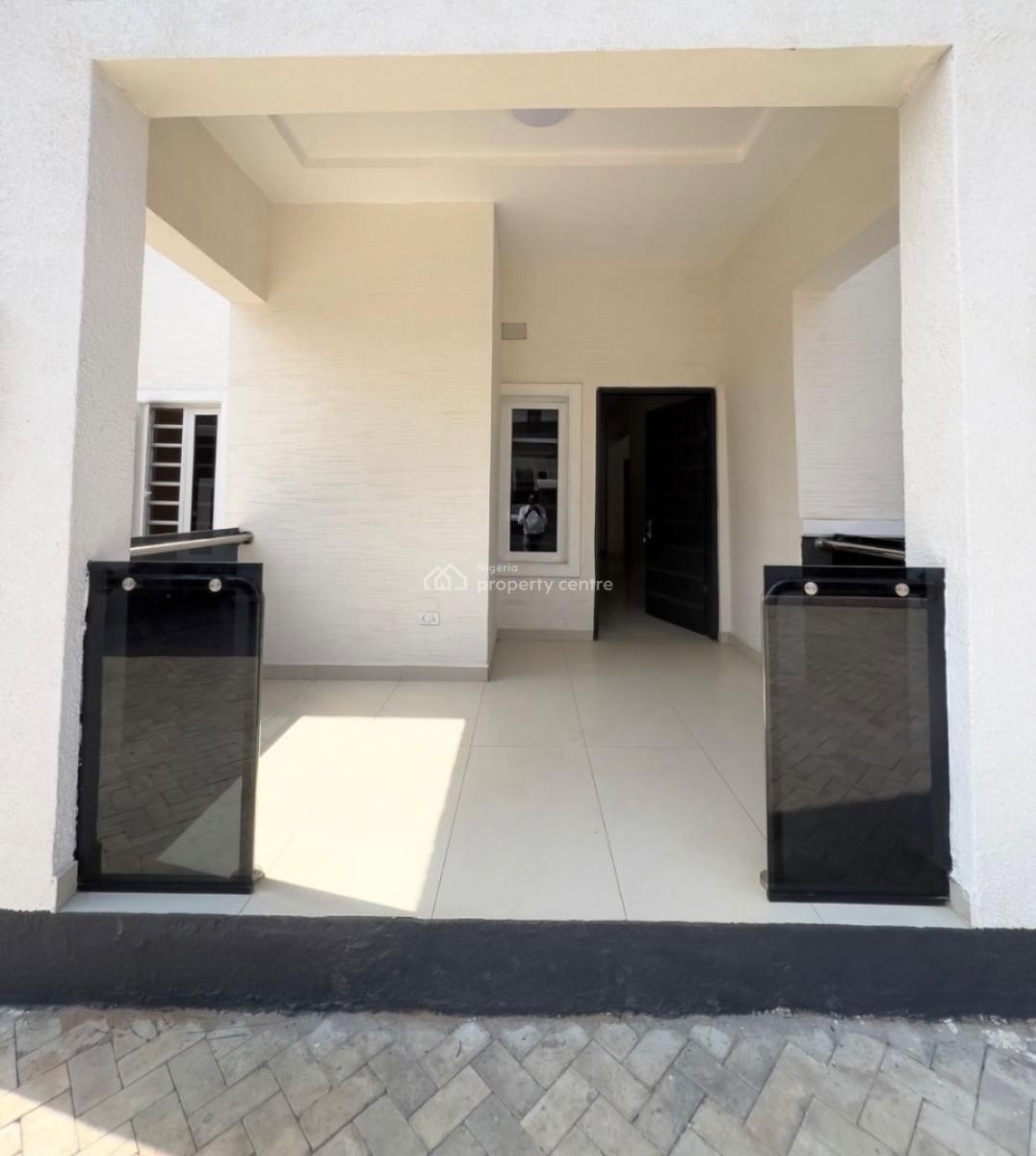 Distress 7 Bedroom Mansion, Efab Metropolis Estate, Karsana, Abuja, Detached Duplex for Sale