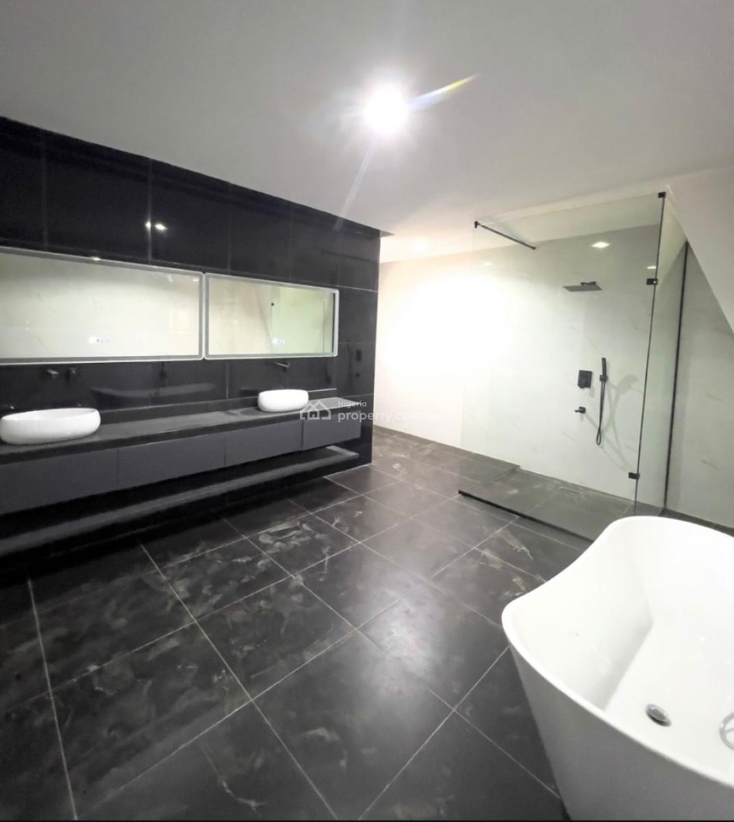 Distress 7 Bedroom Mansion, Efab Metropolis Estate, Karsana, Abuja, Detached Duplex for Sale