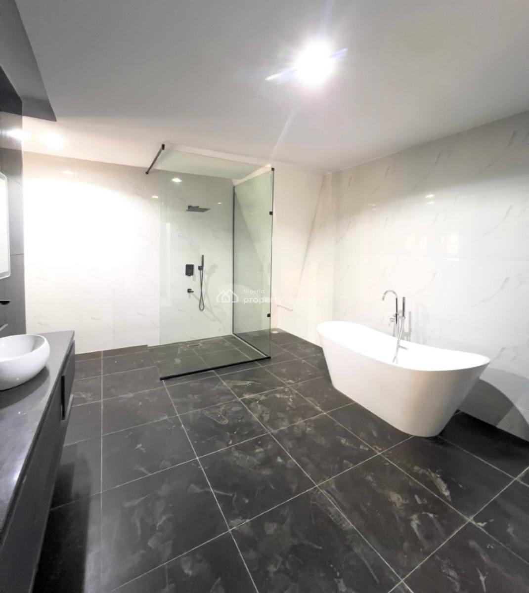 Distress 7 Bedroom Mansion, Efab Metropolis Estate, Karsana, Abuja, Detached Duplex for Sale