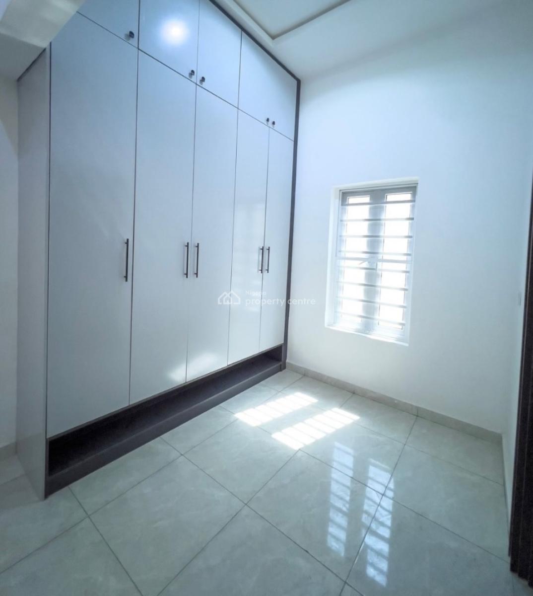 Distress 7 Bedroom Mansion, Efab Metropolis Estate, Karsana, Abuja, Detached Duplex for Sale