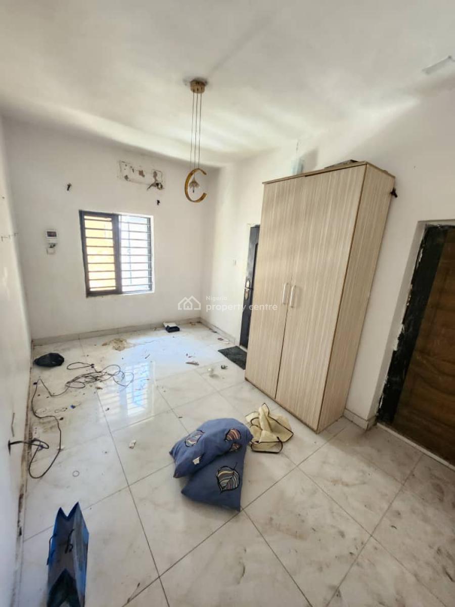 3 Bedroom Apartment.  ( Upstairs), Ikate, Lekki, Lagos, Flat / Apartment for Rent