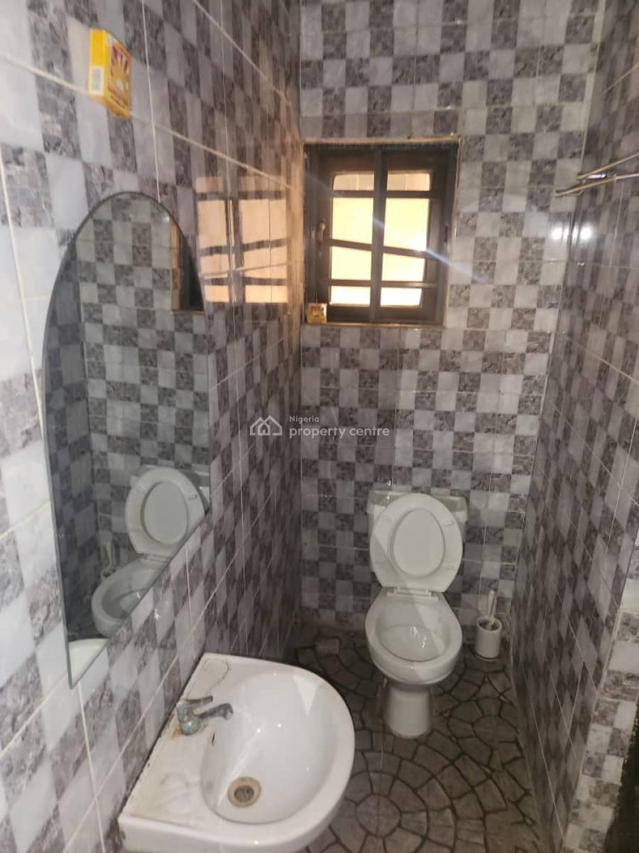 3 Bedroom Apartment.  ( Upstairs), Ikate, Lekki, Lagos, Flat / Apartment for Rent