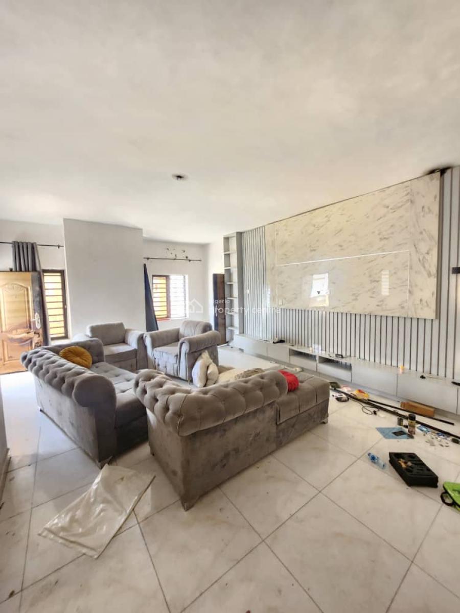 3 Bedroom Apartment.  ( Upstairs), Ikate, Lekki, Lagos, Flat / Apartment for Rent