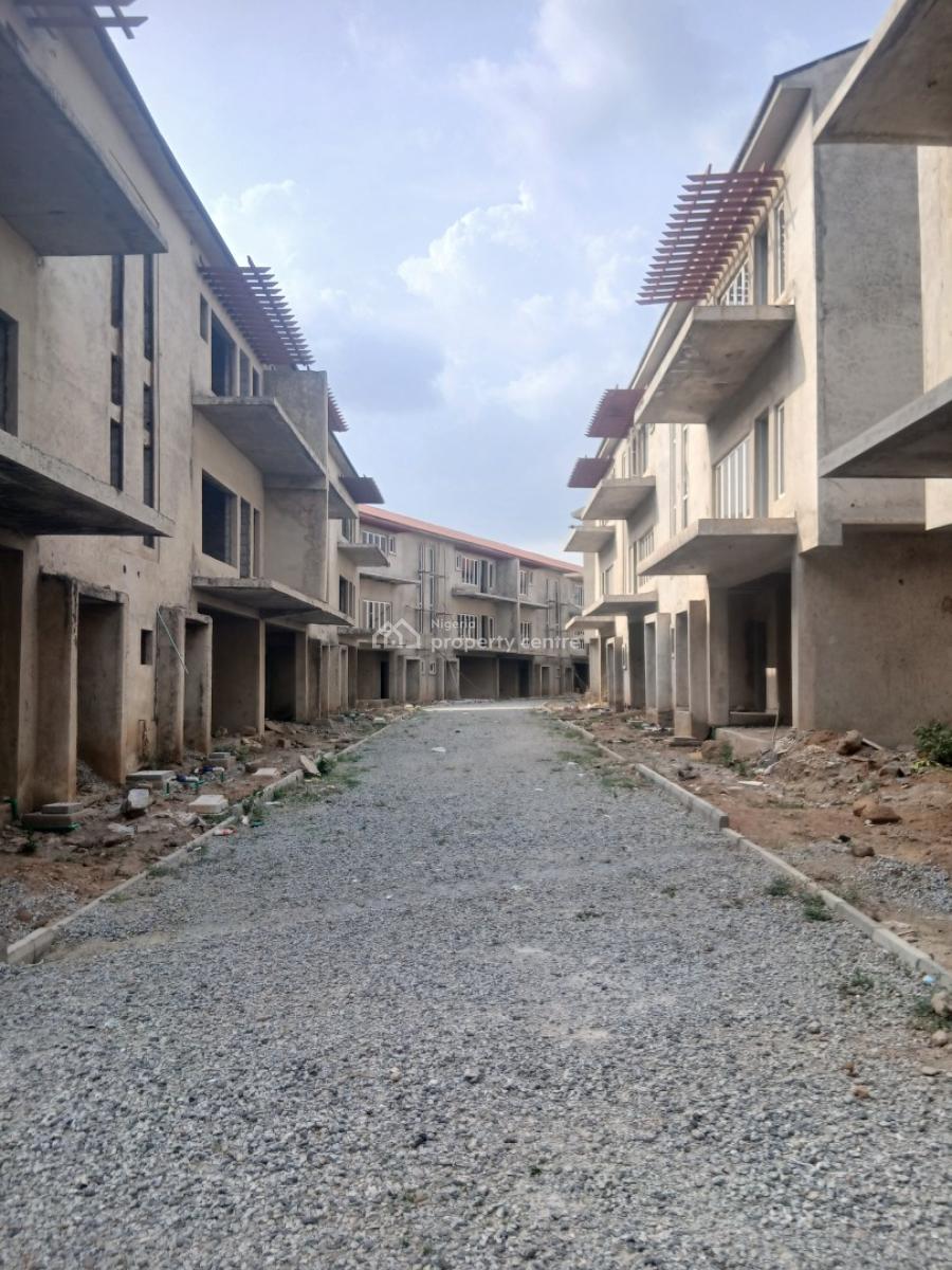 4 Bedroom Terrace Triplex with a Bq, Bromley Court, Karmo, Abuja, Terraced Duplex for Sale