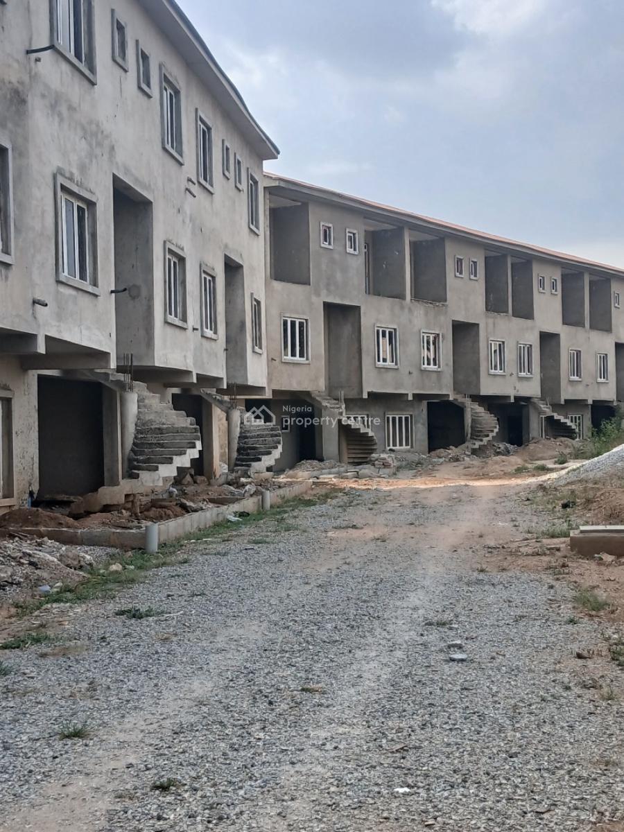 4 Bedroom Terrace Triplex with a Bq, Bromley Court, Karmo, Abuja, Terraced Duplex for Sale
