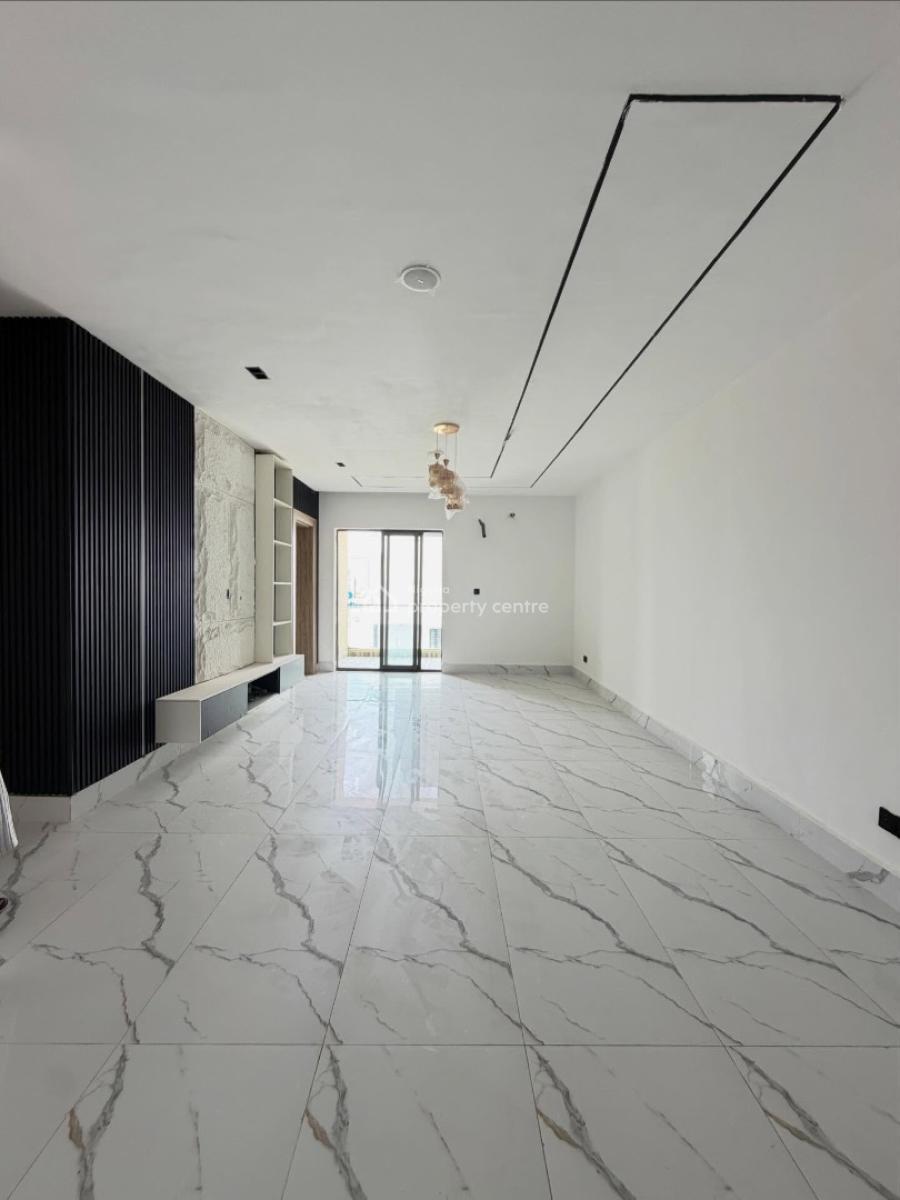 Lovely 2 Bedroom Apartment with Bq, Lekki Phase 1, Lekki, Lagos, Block of Flats for Sale