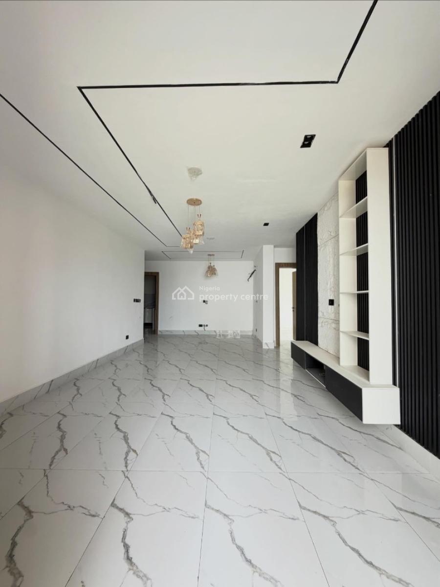 Lovely 2 Bedroom Apartment with Bq, Lekki Phase 1, Lekki, Lagos, Block of Flats for Sale