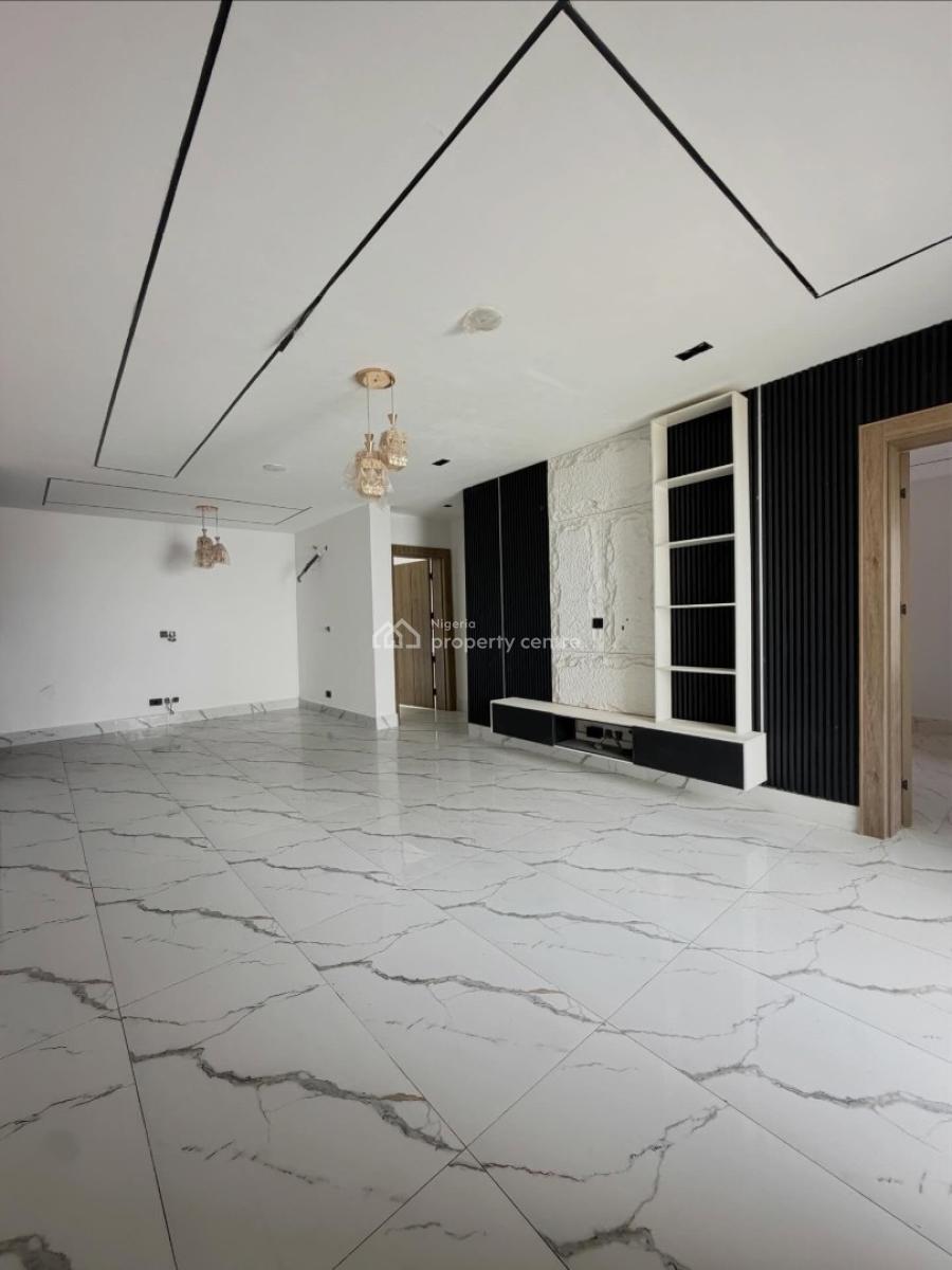 Lovely 2 Bedroom Apartment with Bq, Lekki Phase 1, Lekki, Lagos, Block of Flats for Sale