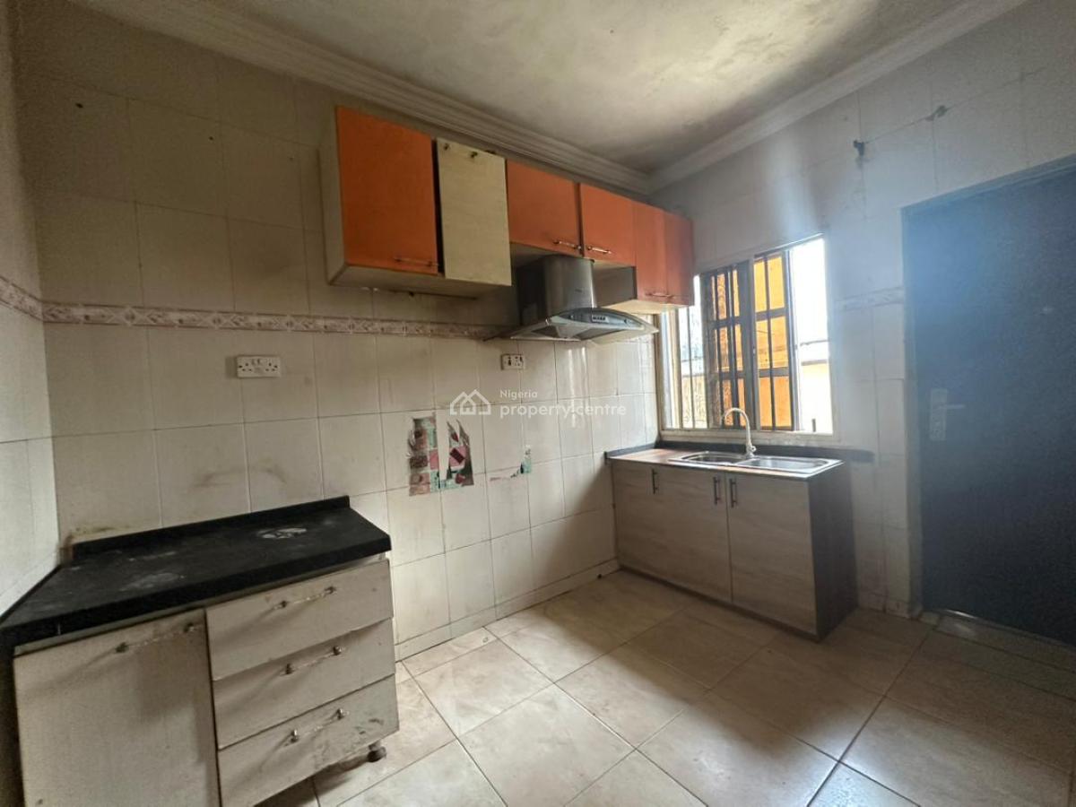 3 Bedroom Apartment, Omole Phase 2, Ikeja, Lagos, Flat / Apartment for Rent