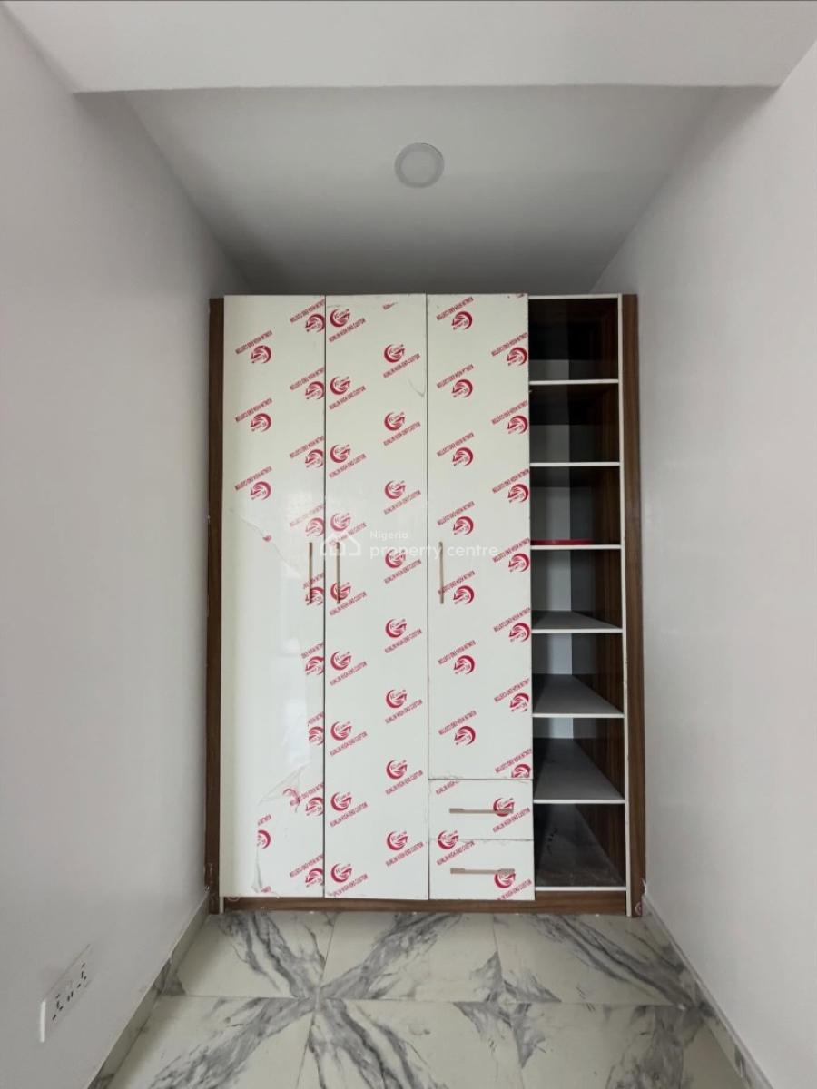 Lovely 2 Bedroom Apartment, Ologolo, Ologolo, Lekki, Lagos, Block of Flats for Sale