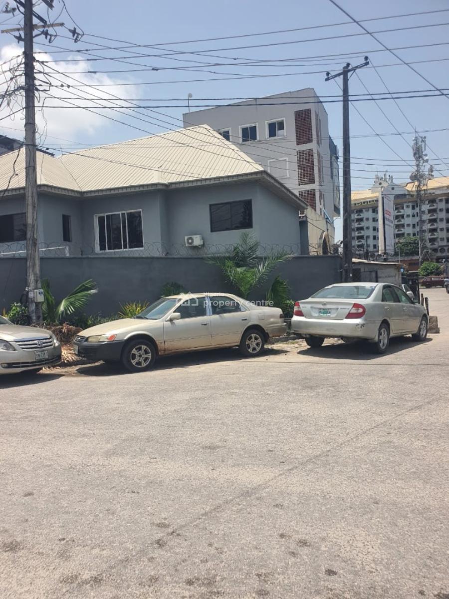 a Fully Detached 5bedrooms with 6 Bq with a Living Room and a Hall Sit, Ademola Street, Ikoyi, Lagos, Detached Duplex for Rent