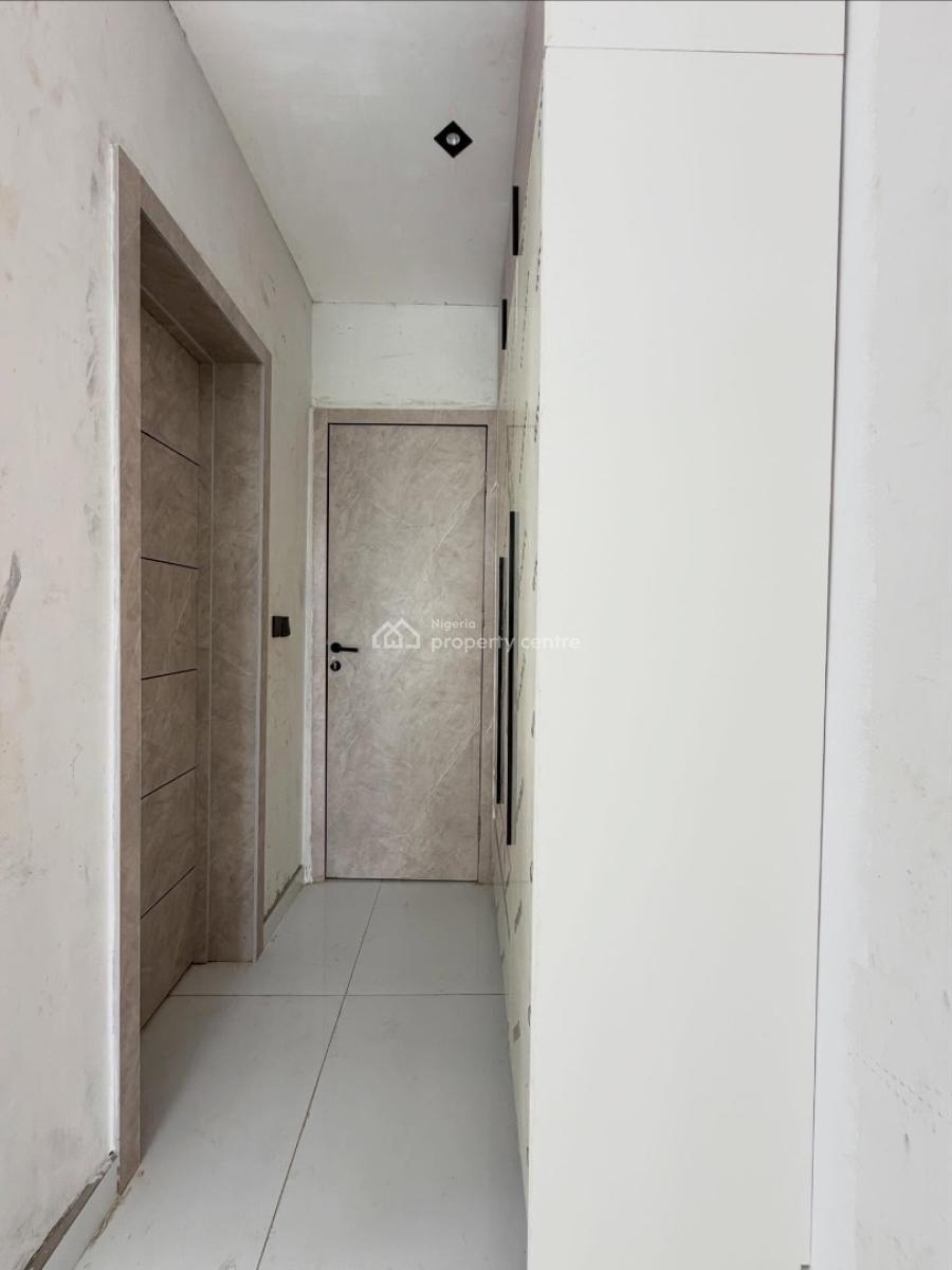 Lovely 2 Bedroom Apartment with Swimming Pool and Bq, Lekki Phase 1, Lekki, Lagos, Block of Flats for Sale