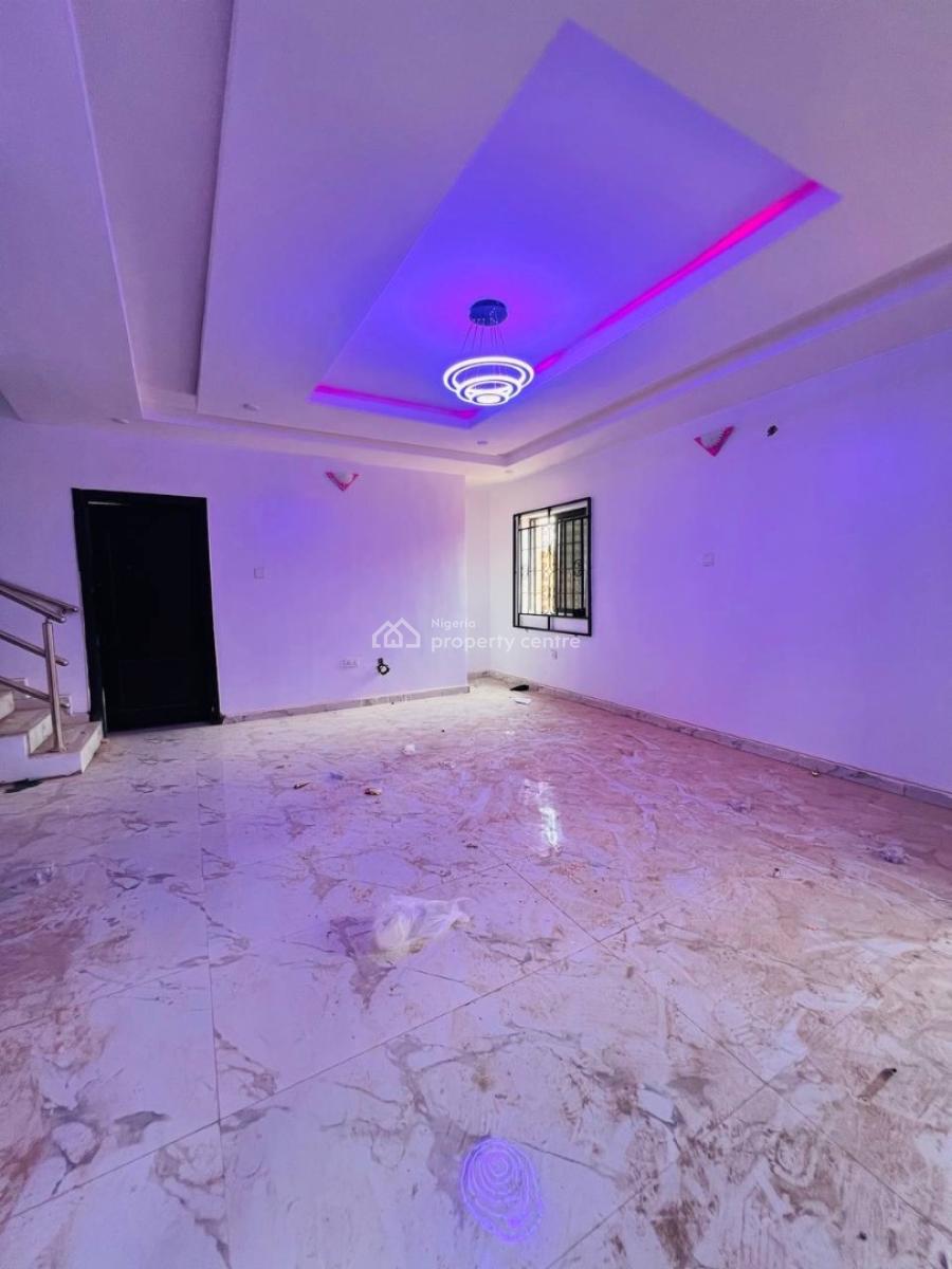 3bedroom Terrace +bq, Ologolo, Lekki, Lagos, Terraced Duplex for Rent