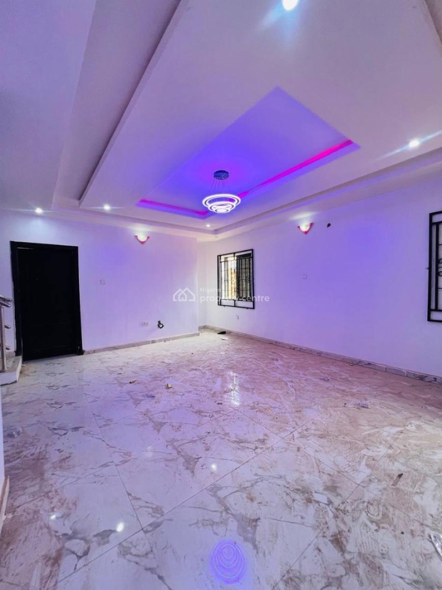 3bedroom Terrace +bq, Ologolo, Lekki, Lagos, Terraced Duplex for Rent