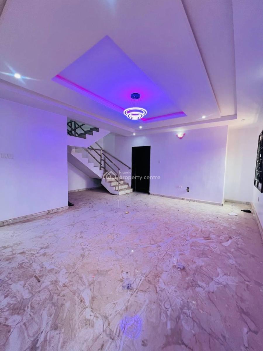 3bedroom Terrace +bq, Ologolo, Lekki, Lagos, Terraced Duplex for Rent