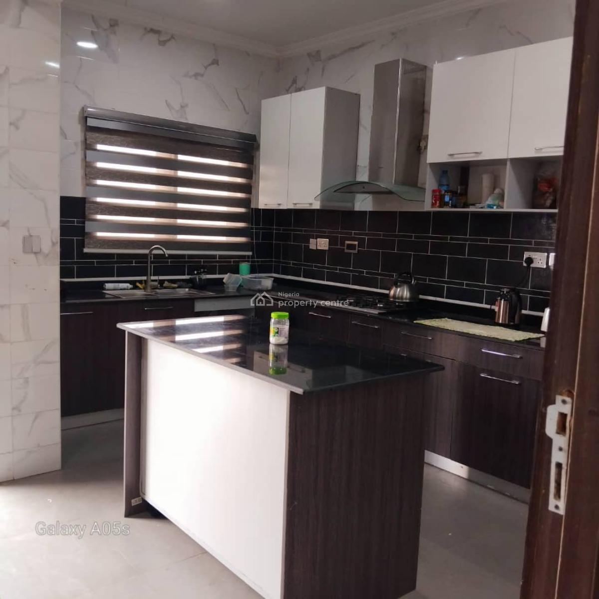 Luxury 3 Bedroom Apartment with Bq and Ocean View, Off Ahmadu Bello Way, Victoria Island (vi), Lagos, Flat / Apartment for Rent