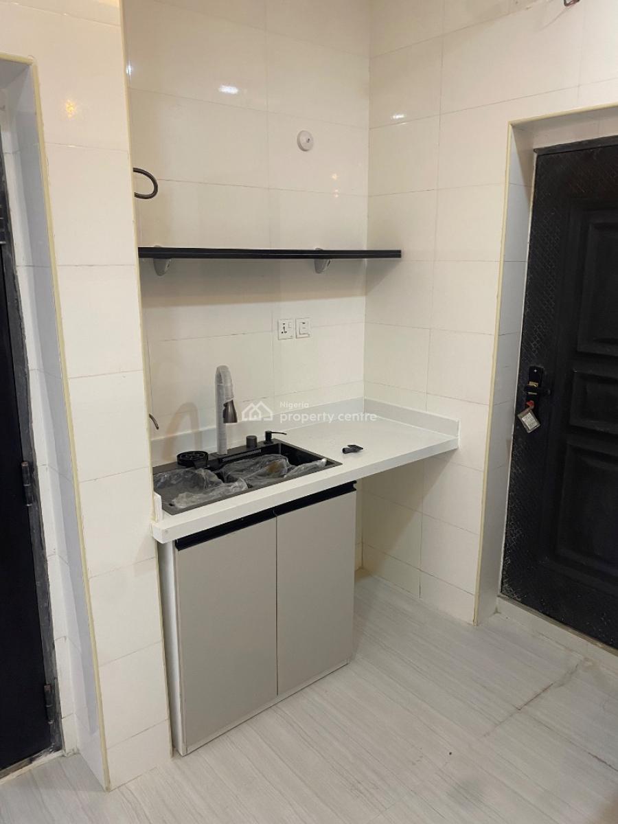 Luxury 3 Bedroom Maisonette with Bq, Pool, Gym & Elevator, Lekki Phase 1, Lekki, Lagos, Flat / Apartment for Sale