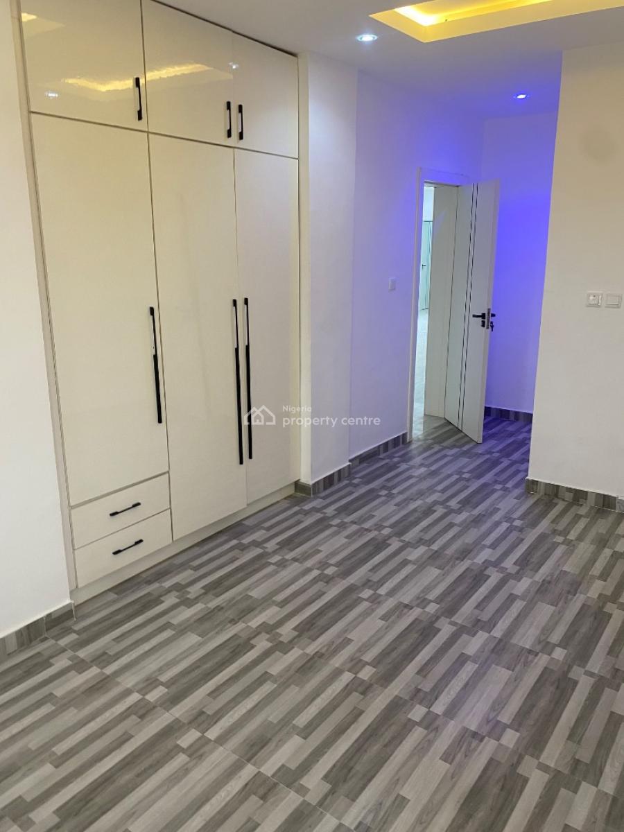 Luxury 3 Bedroom Maisonette with Bq, Pool, Gym & Elevator, Lekki Phase 1, Lekki, Lagos, Flat / Apartment for Sale