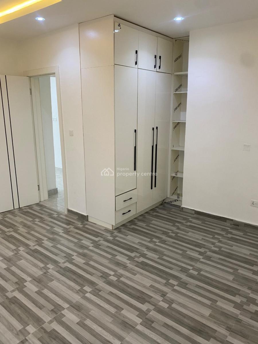 Luxury 3 Bedroom Maisonette with Bq, Pool, Gym & Elevator, Lekki Phase 1, Lekki, Lagos, Flat / Apartment for Sale