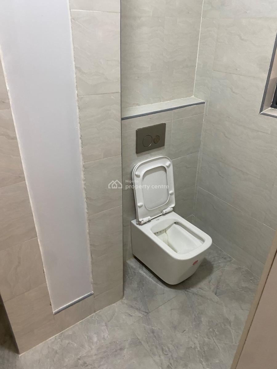 Luxury 3 Bedroom Maisonette with Bq, Pool, Gym & Elevator, Lekki Phase 1, Lekki, Lagos, Flat / Apartment for Sale