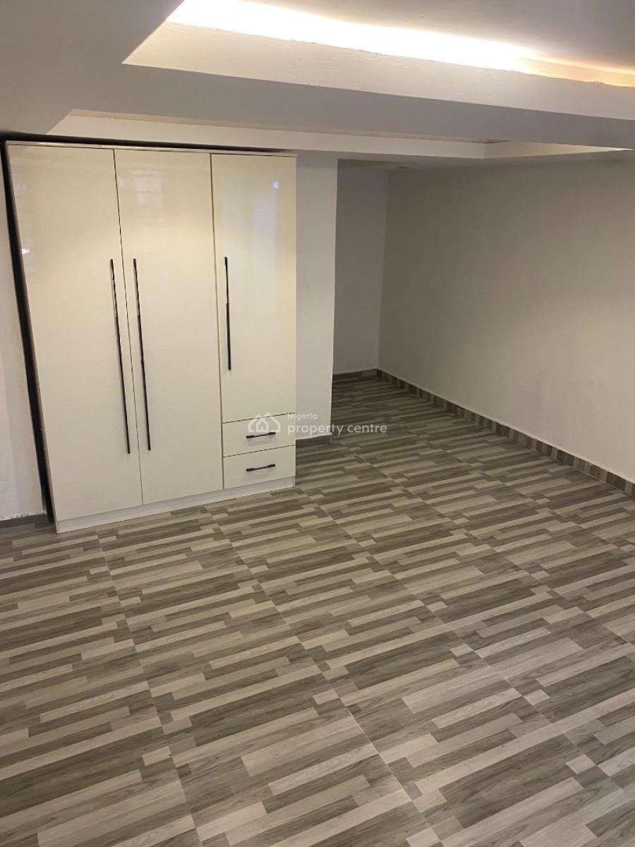 Luxury 3 Bedroom Maisonette with Bq, Pool, Gym & Elevator, Lekki Phase 1, Lekki, Lagos, Flat / Apartment for Sale