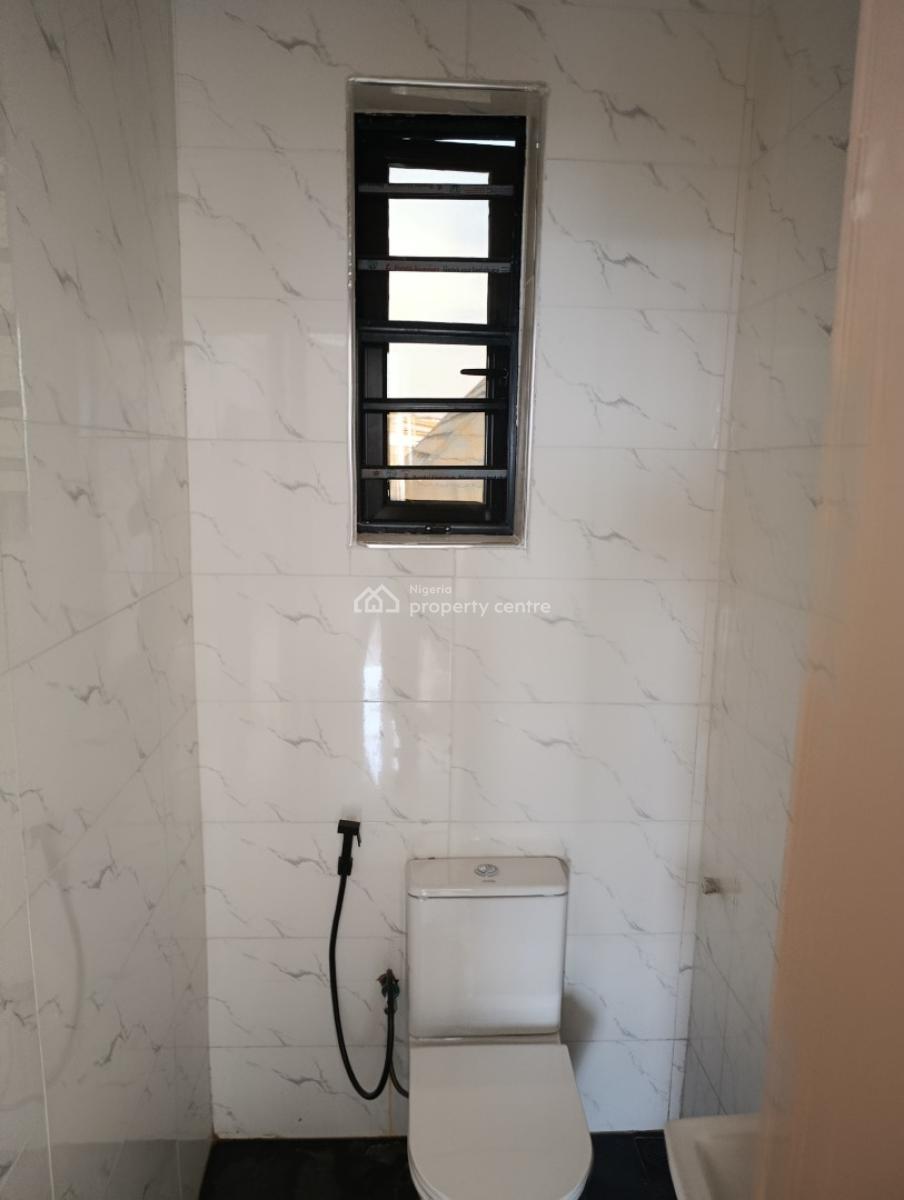 Modern 2 Bedroom Apartment in a Secured and Gated Estate, Lekron Estate,, New Bodija, Ibadan, Oyo, Semi-detached Bungalow for Sale