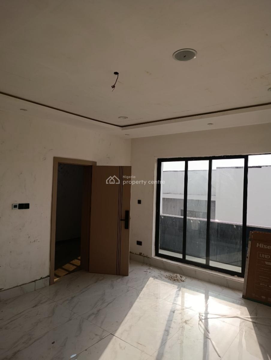 Modern 2 Bedroom Apartment in a Secured and Gated Estate, Lekron Estate,, New Bodija, Ibadan, Oyo, Semi-detached Bungalow for Sale