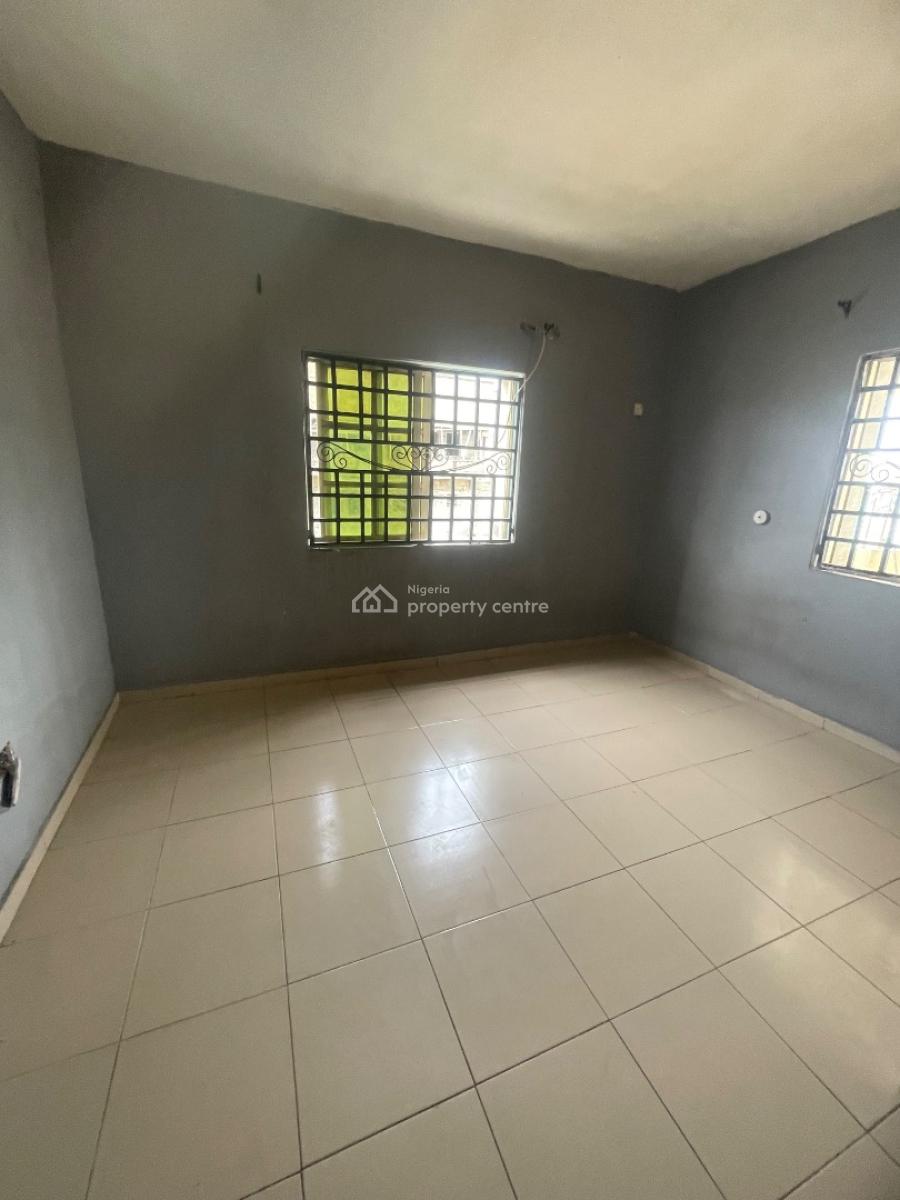 Direct Listing Upstairs 3 Bed Close to Gate Nice Balcony, Badore, Badore, Ajah, Lagos, House for Rent